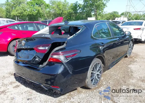 2022 Toyota Camry Se z USA, uszkodzony, nr VIN 4T1G11AK0NU017605